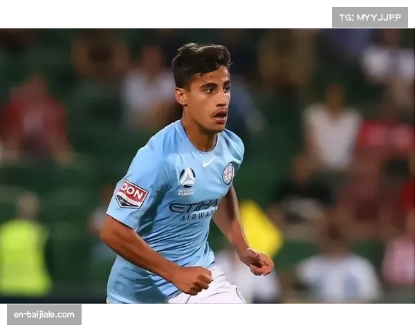 澳超联赛历史性时刻首位全职女裁判雷贝尔特本赛季正式登场执法 澳超联赛历史性时刻首位全职女裁判雷贝尔特本赛季正式登场执法