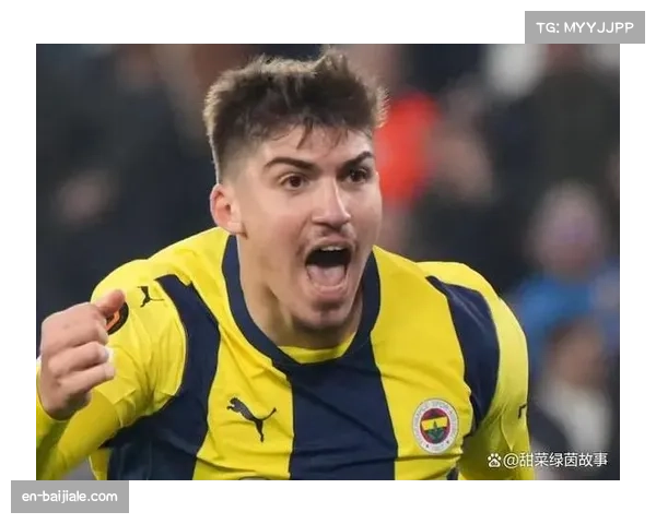 卡里克弃用阿莫林三后卫体系 双后腰保护防线稳定性增强